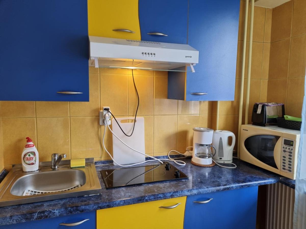Sunny Old Town Apartments Bukarest Exterior foto