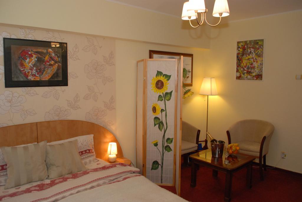 Sunny Old Town Apartments Bukarest Exterior foto