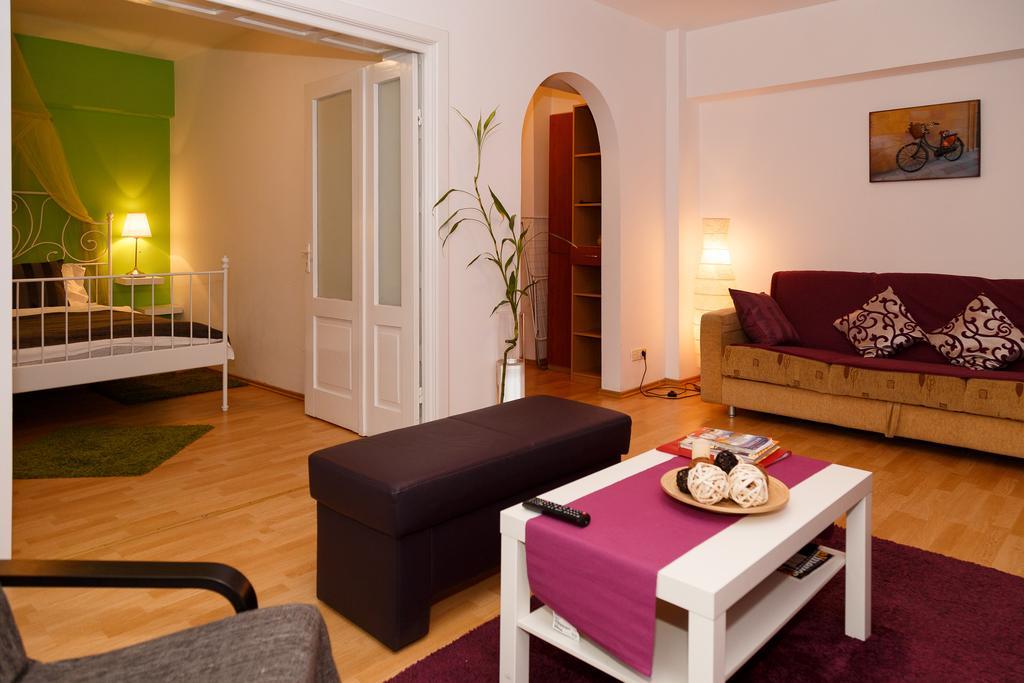 Sunny Old Town Apartments Bukarest Exterior foto